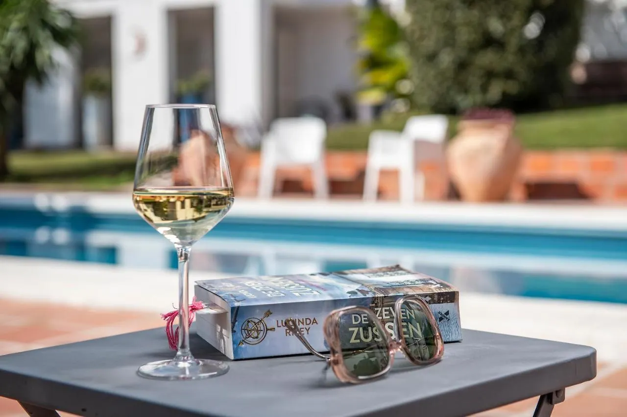 B&B Arena Sevilla Tomares Bed & Breakfast