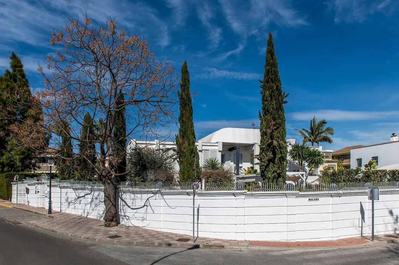 B&B Arena Sevilla Tomares Bed & Breakfast