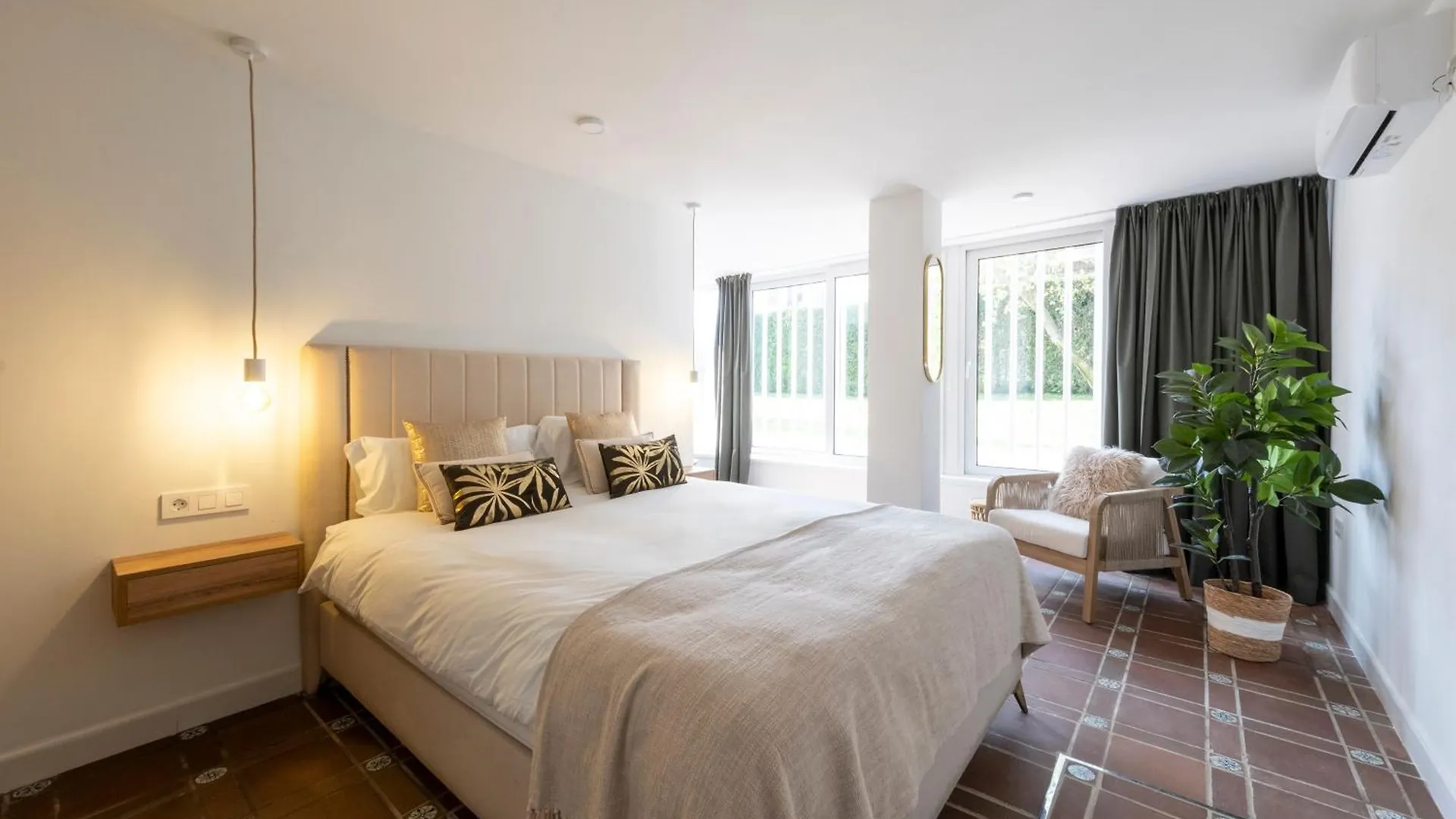 Hotel B&B Casa Arena Sevilla Tomares 3*,  Spain
